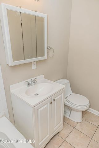 18 Windsor Terrace 18, Freehold, NJ 07728