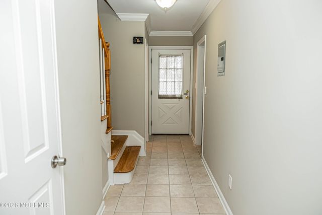 18 Windsor Terrace 18, Freehold, NJ 07728