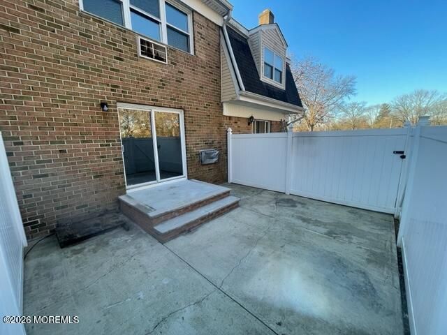 18 Windsor Terrace 18, Freehold, NJ 07728