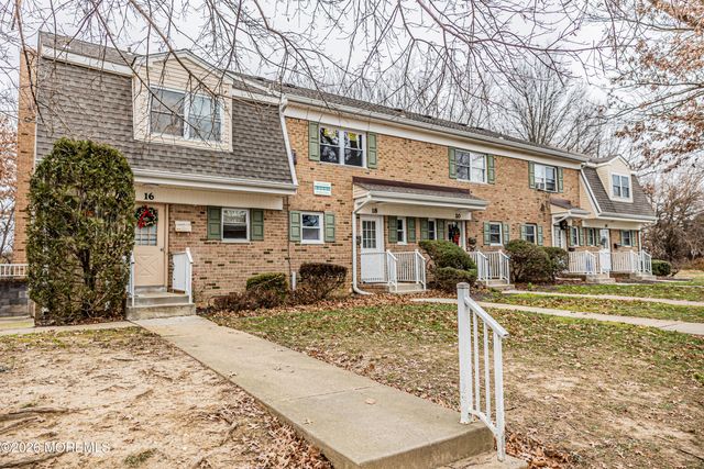 18 Windsor Terrace 18, Freehold, NJ 07728