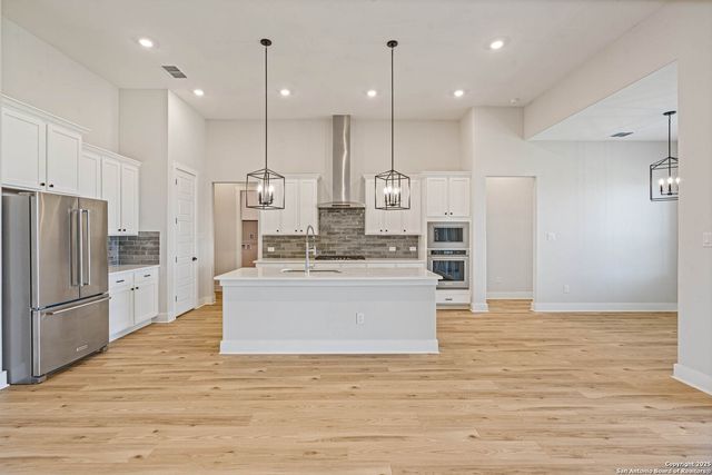 274 Lawrence Drive, Castroville, TX 78009