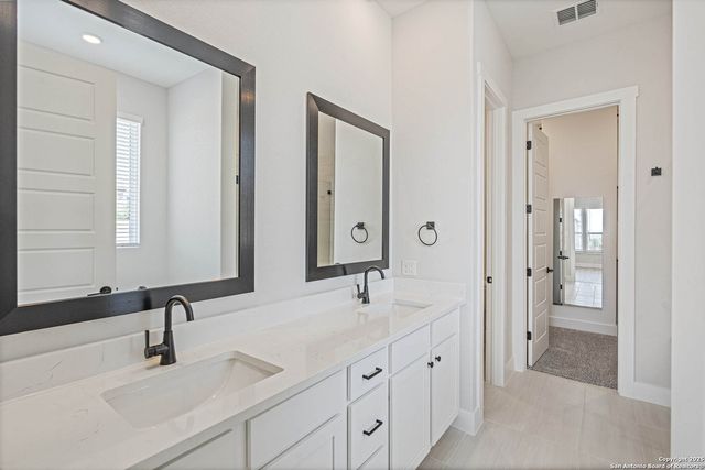 274 Lawrence Drive, Castroville, TX 78009