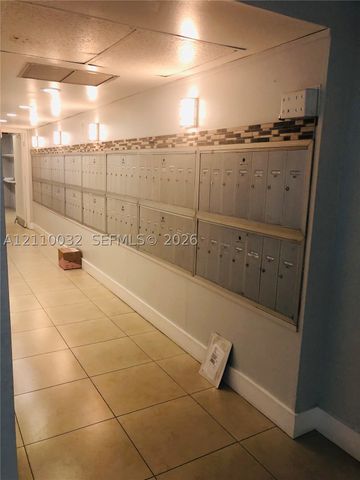 605 Oaks Dr 601, Pompano Beach, FL 33069