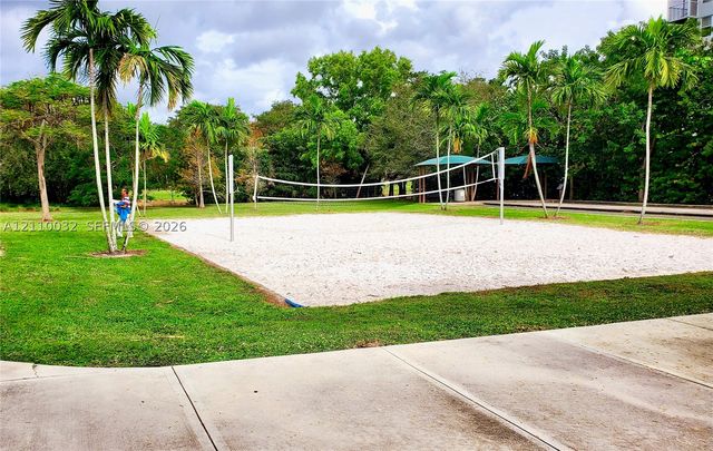 605 Oaks Dr 601, Pompano Beach, FL 33069