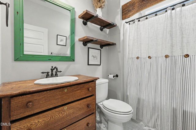 4774 Johnsons Chapel Road, Benson, NC 27504