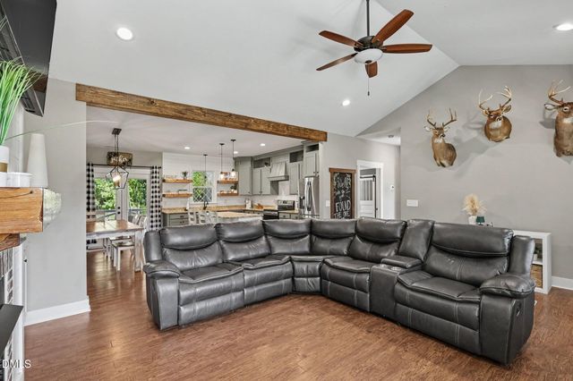 4774 Johnsons Chapel Road, Benson, NC 27504