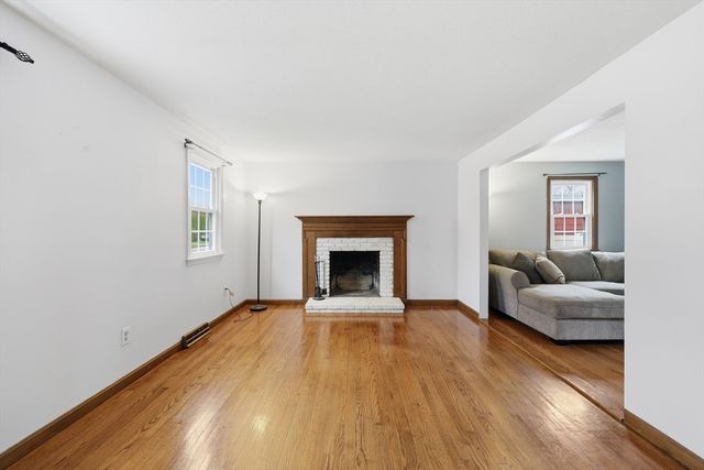 123 Peekskill Avenue, Springfield, MA 01129