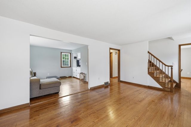 123 Peekskill Avenue, Springfield, MA 01129
