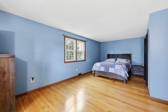 123 Peekskill Avenue, Springfield, MA 01129