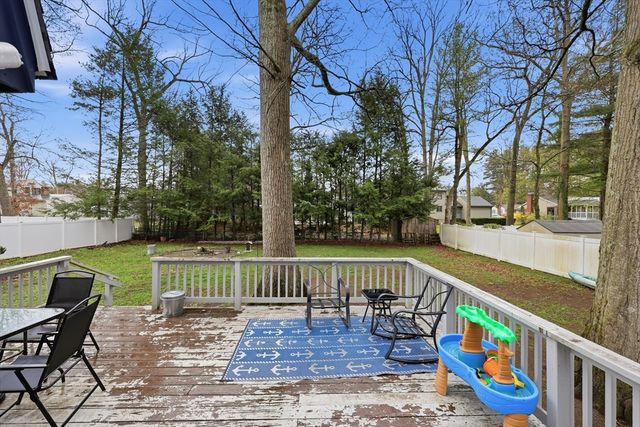 123 Peekskill Avenue, Springfield, MA 01129