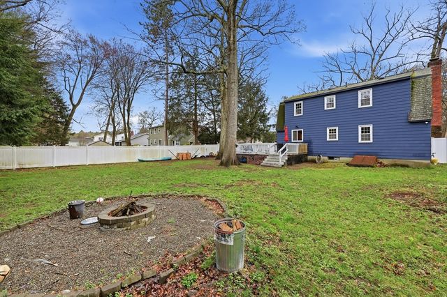 123 Peekskill Avenue, Springfield, MA 01129