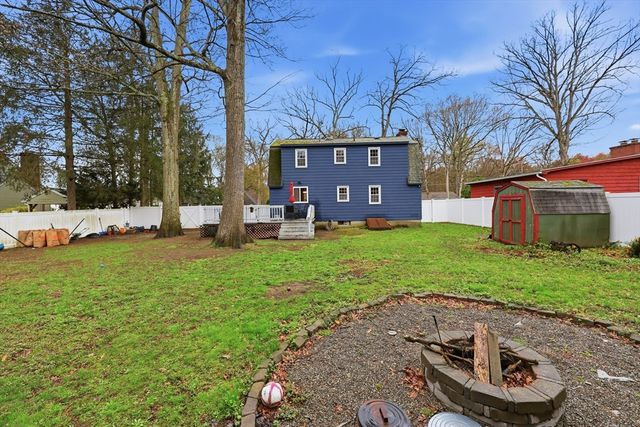 123 Peekskill Avenue, Springfield, MA 01129