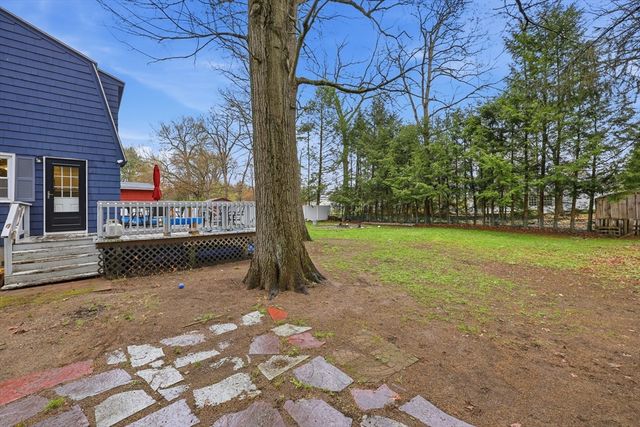 123 Peekskill Avenue, Springfield, MA 01129