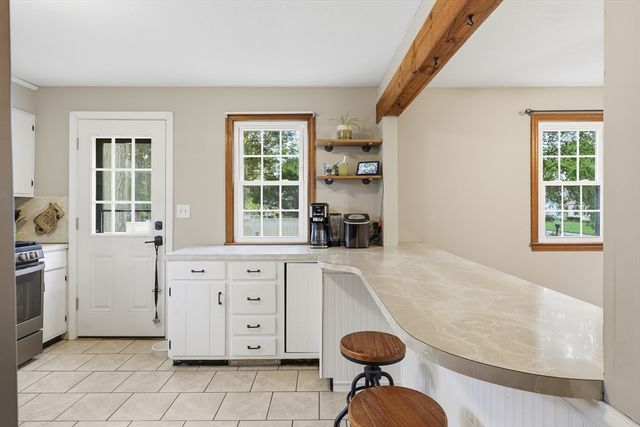 123 Peekskill Avenue, Springfield, MA 01129