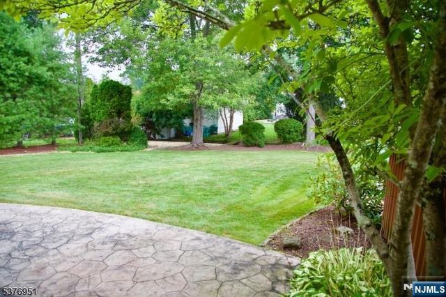 15 Tuscan Place, East Hanover Twp, NJ 07936