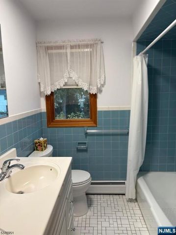 15 Tuscan Place, East Hanover Twp, NJ 07936