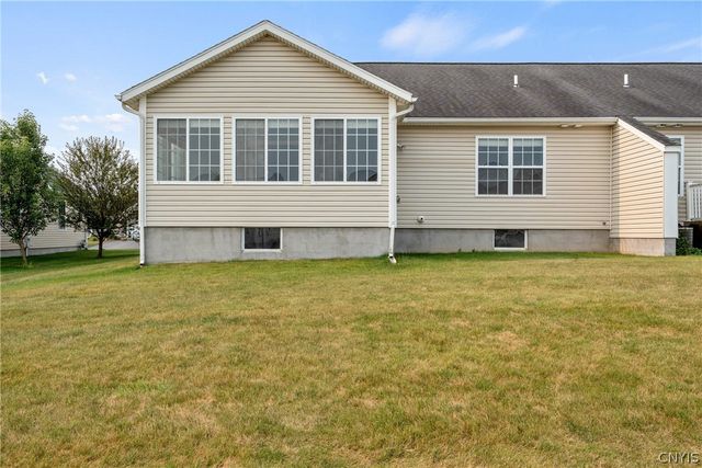 3778 Pegasus Circle, Camillus, NY 13209