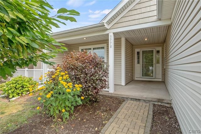 3778 Pegasus Circle, Camillus, NY 13209