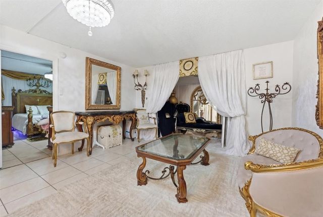 7950 NW 5th Court 101, Margate, FL 33063