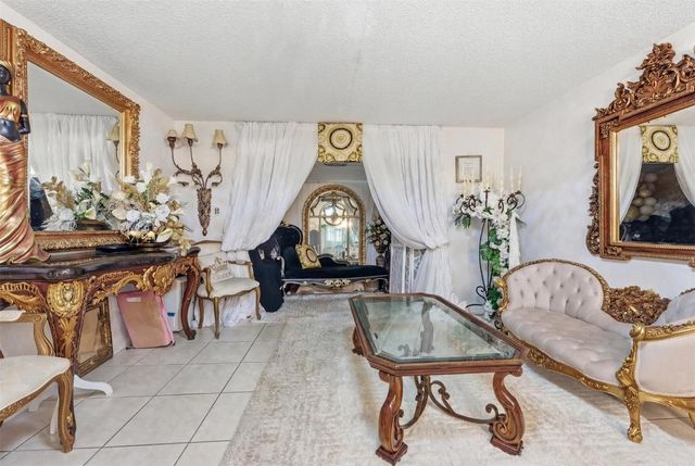 7950 NW 5th Court 101, Margate, FL 33063