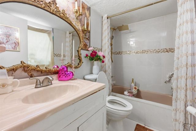 7950 NW 5th Court 101, Margate, FL 33063