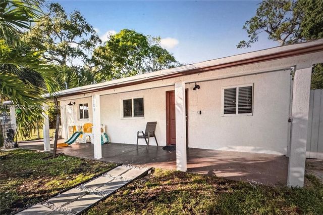 1705 Davie Boulevard, Fort Lauderdale, FL 33312