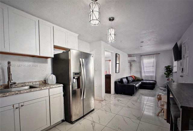 1705 Davie Boulevard, Fort Lauderdale, FL 33312