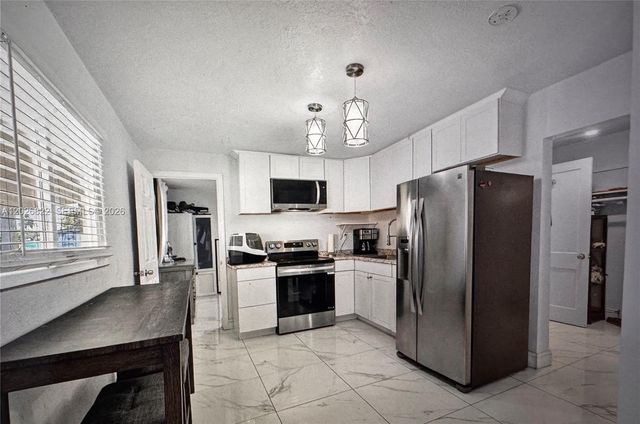 1705 Davie Boulevard, Fort Lauderdale, FL 33312