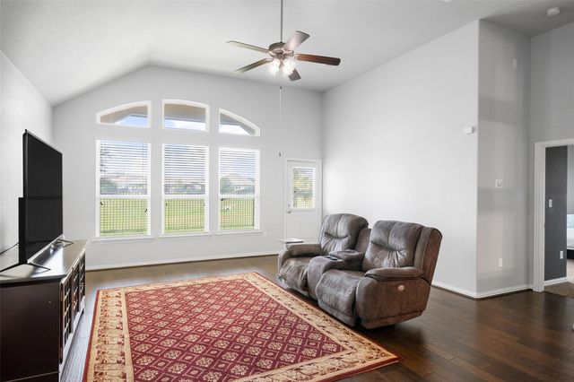 717 Old Settlers DR, San Marcos, TX 78666