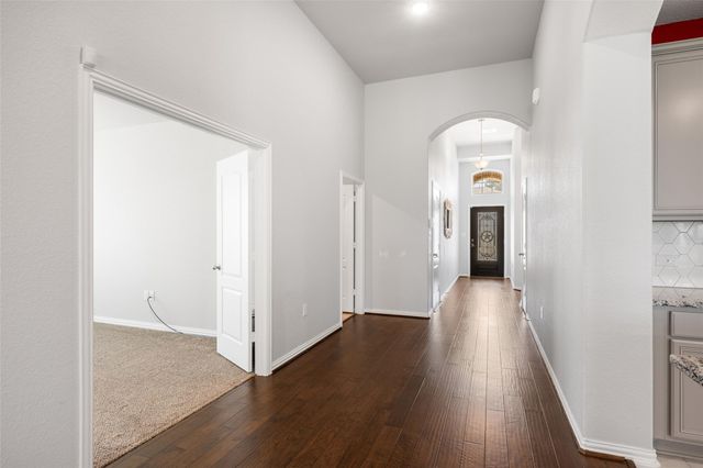 717 Old Settlers DR, San Marcos, TX 78666