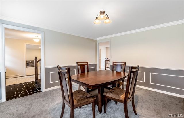 25 Coventry Lane, Orchard Park, NY 14127