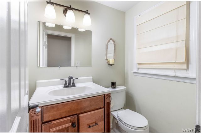 25 Coventry Lane, Orchard Park, NY 14127