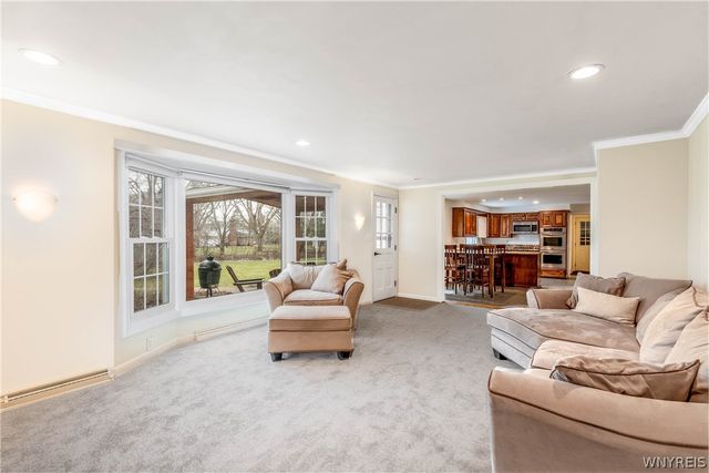 25 Coventry Lane, Orchard Park, NY 14127