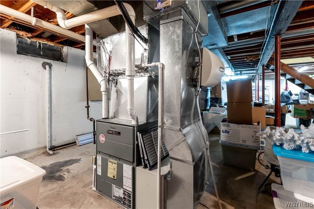 25 Coventry Lane, Orchard Park, NY 14127