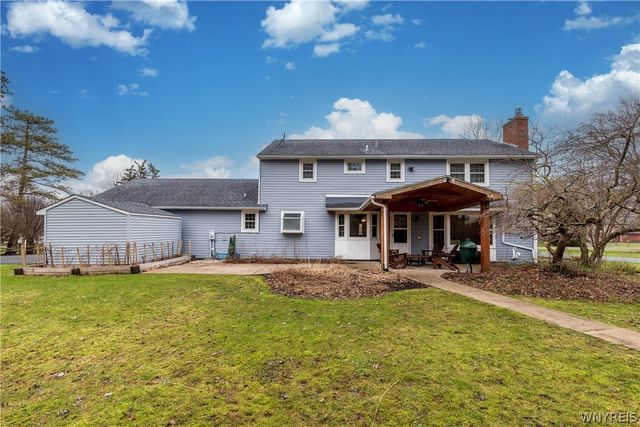 25 Coventry Lane, Orchard Park, NY 14127