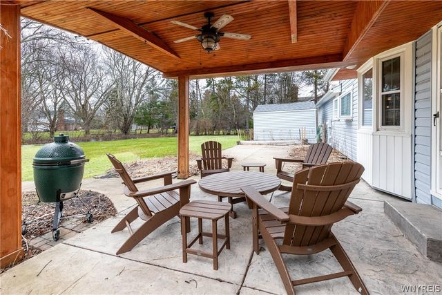 25 Coventry Lane, Orchard Park, NY 14127