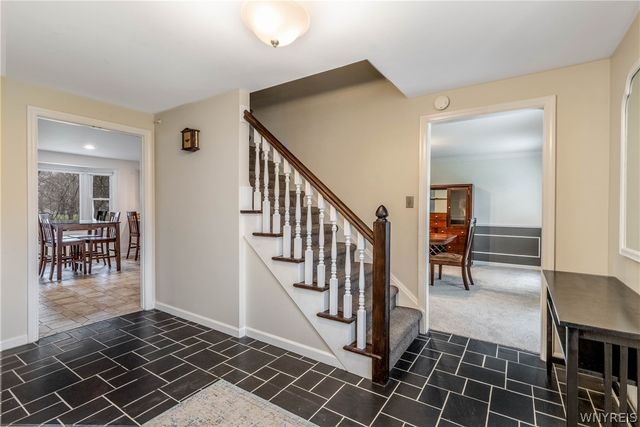 25 Coventry Lane, Orchard Park, NY 14127