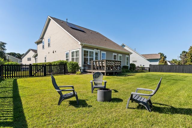 228 Swallowtail Court, Mount Pleasant, SC 29464