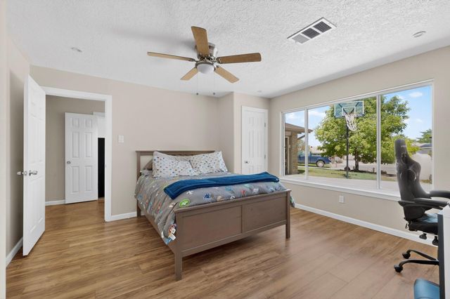 12518 Iroquois Place NE, Albuquerque, NM 87112