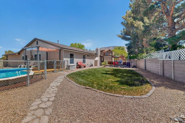 12518 Iroquois Place NE, Albuquerque, NM 87112