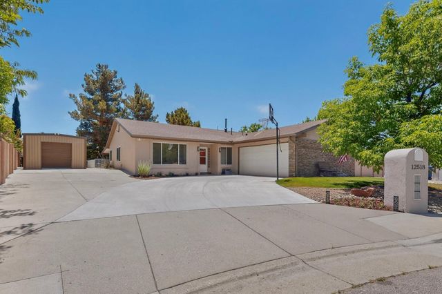 12518 Iroquois Place NE, Albuquerque, NM 87112