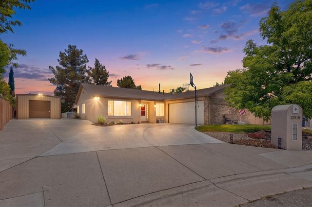 12518 Iroquois Place NE, Albuquerque, NM 87112