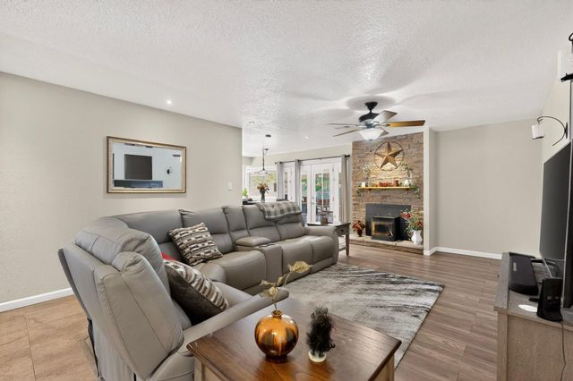 12518 Iroquois Place NE, Albuquerque, NM 87112