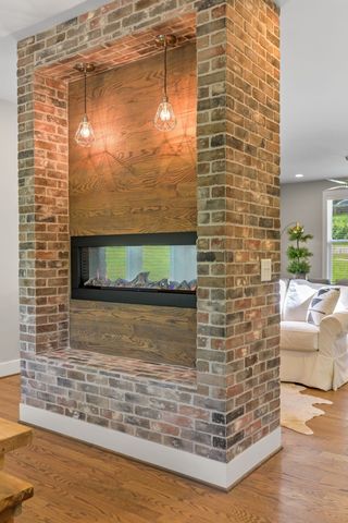 2676 Hartford Dr, Nashville, TN 37210