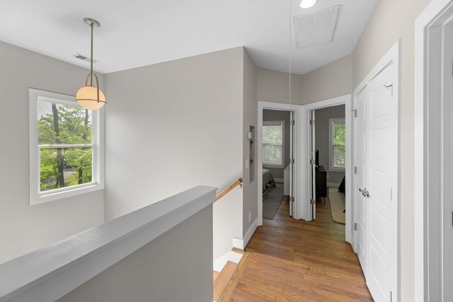 2676 Hartford Dr, Nashville, TN 37210