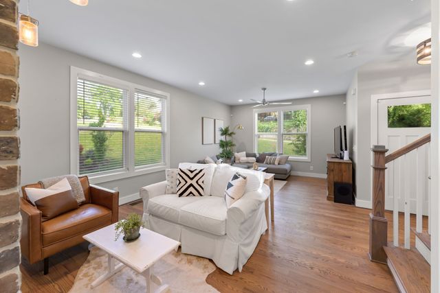 2676 Hartford Dr, Nashville, TN 37210