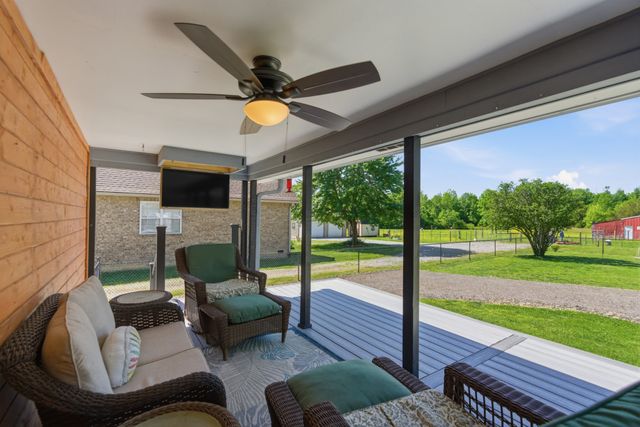105 Brooklawn Dr, White House, TN 37188