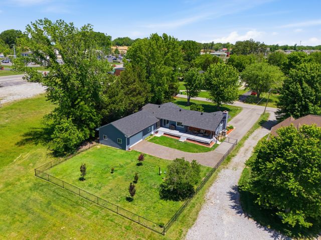 105 Brooklawn Dr, White House, TN 37188