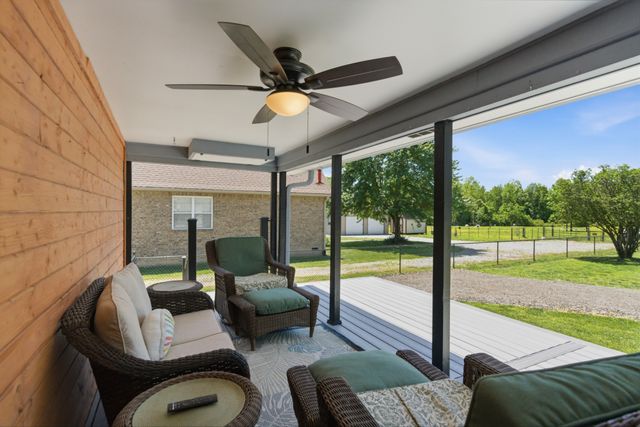 105 Brooklawn Dr, White House, TN 37188