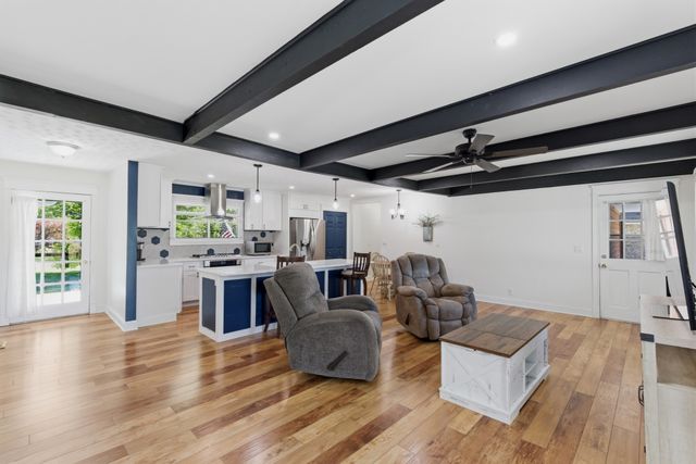 105 Brooklawn Dr, White House, TN 37188